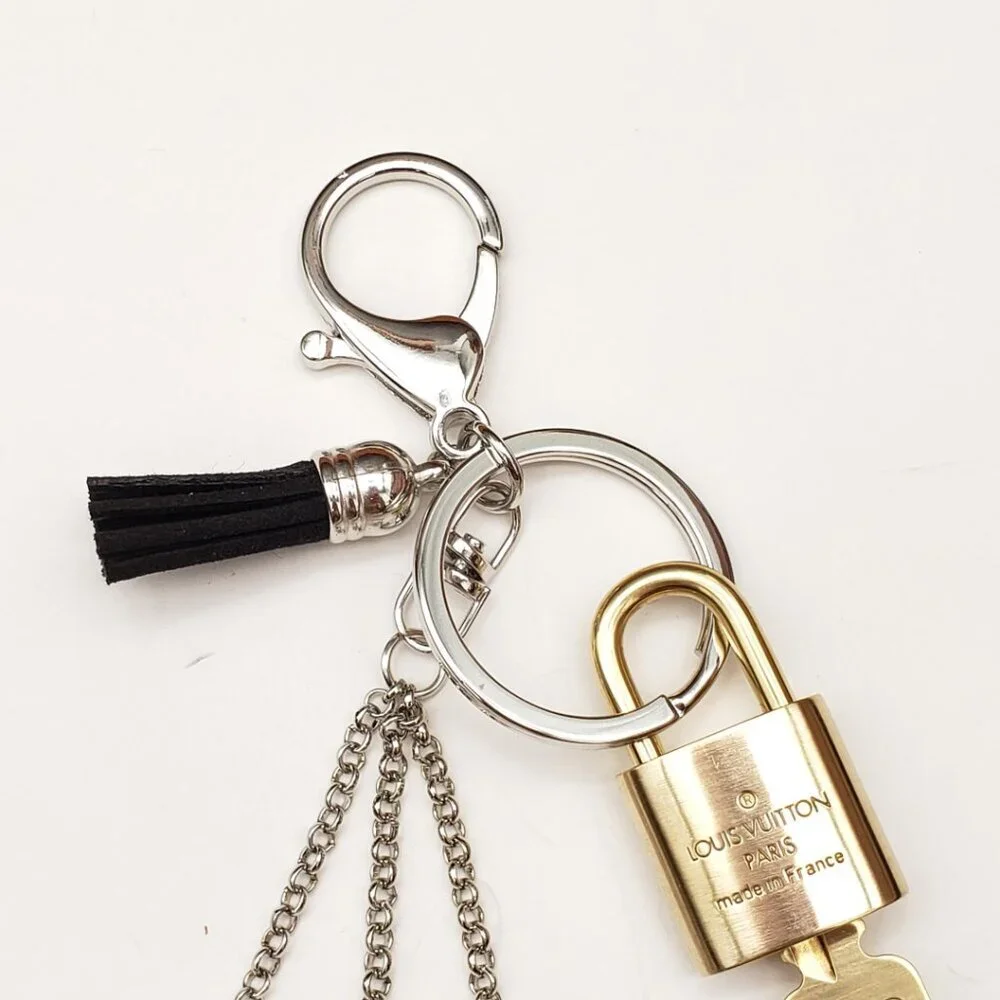 Authentic Louis Vuitton Gold Padlock 🔒 Shiny LV Key+Unbranded Flower Bag Charm